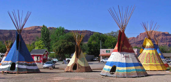 Exhibit-in-Moab/P9280033copy.jpg